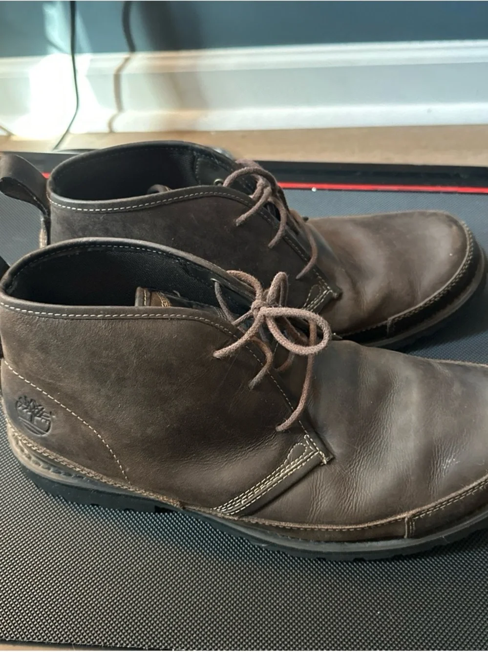 Earth Men's Brown Leather Chukka Boots